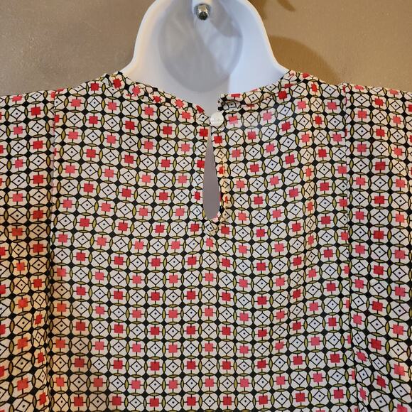 Worthington Womens Top Size S Pullover Keyhole Flutter Sleeve Front Geometric - Picture 9 of 10